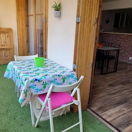 Au Calme, 200m Du Centre T2 Avec Balcon Et Parking Lägenhet Cassis