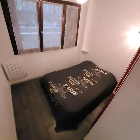 Au Calme, 200m Du Centre T2 Avec Balcon Et Parking Lägenhet *