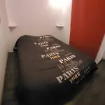 Au Calme, 200m Du Centre T2 Avec Balcon Et Parking *
