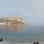 Au Calme, 200m Du Centre T2 Avec Balcon Et Parking *