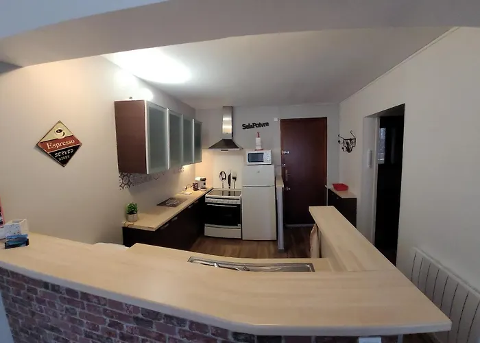 Апартаменты Au Calme, 200m Du Centre T2 Avec Balcon Et Parking Каси